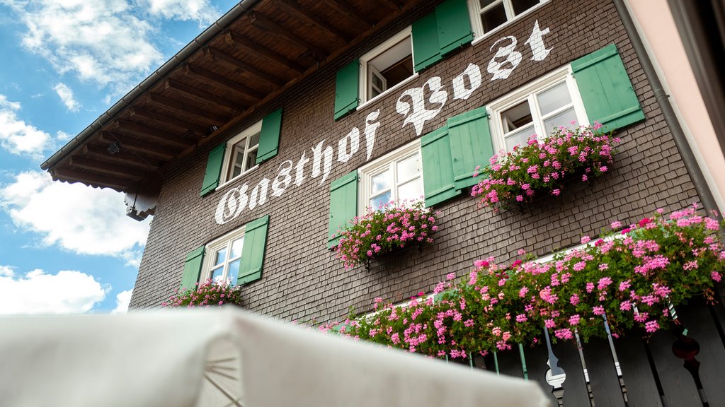 Post Lech Fassade Sommer