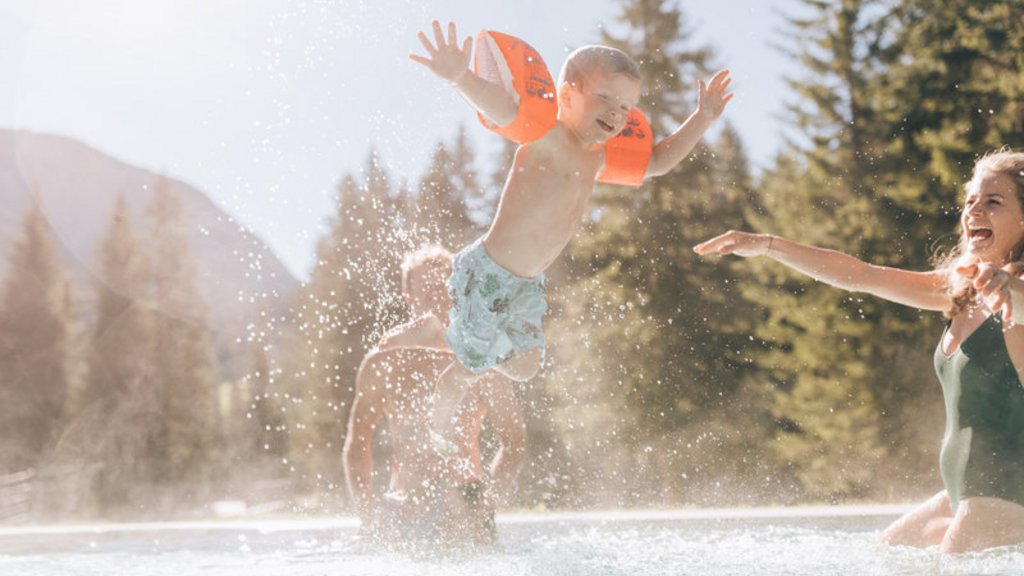 Waldschwimmbad in Lech